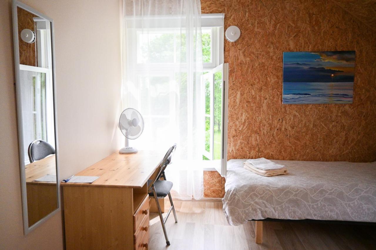 Haapsalu Kunstikooli Hostel Esterno foto