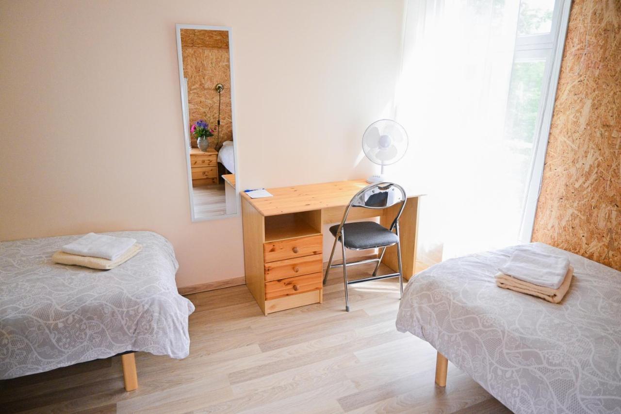 Haapsalu Kunstikooli Hostel Esterno foto