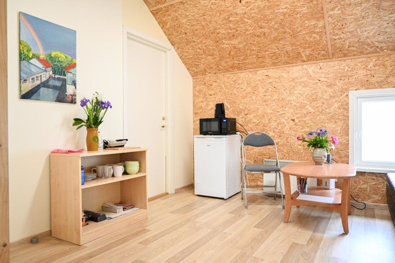 Haapsalu Kunstikooli Hostel Esterno foto