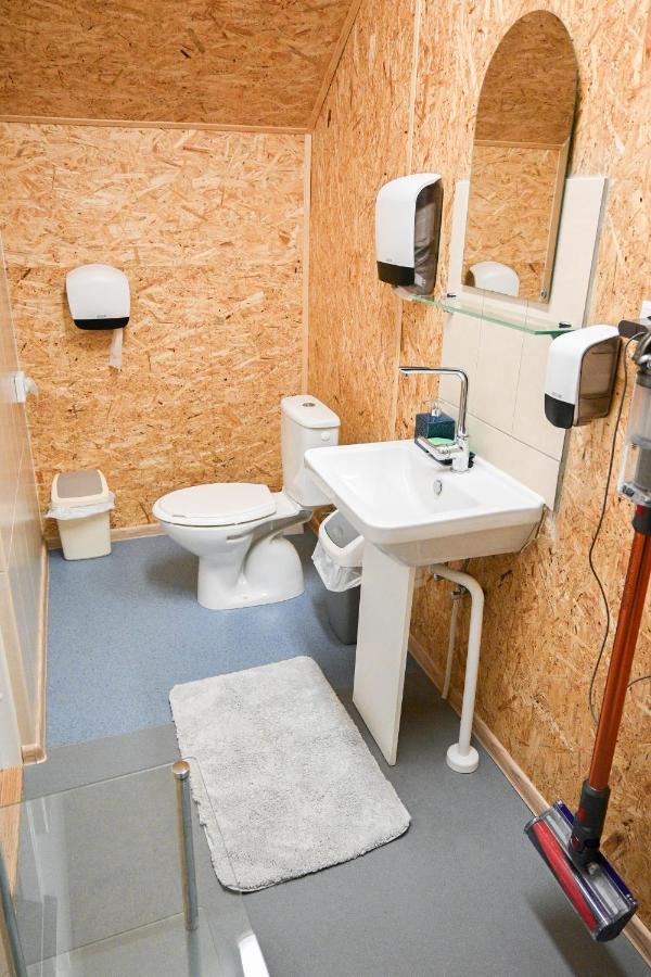 Haapsalu Kunstikooli Hostel Esterno foto